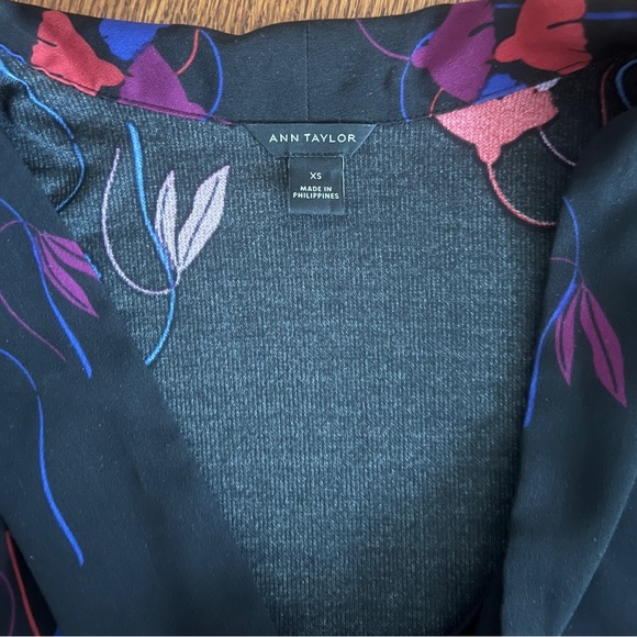 Ann Taylor Tie Neck Blouse - Picture 6 of 6